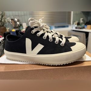 Veja Nova Women’s Black/Pierre Trainers EU37 US 6 canvas sneakers ONLY WORN ONCE
